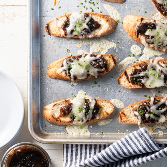 Onion Jam Crostini Gelson's