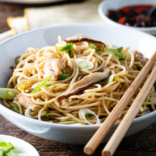 Longevity Noodles with Chicken, Ginger & Mushrooms Gelson's