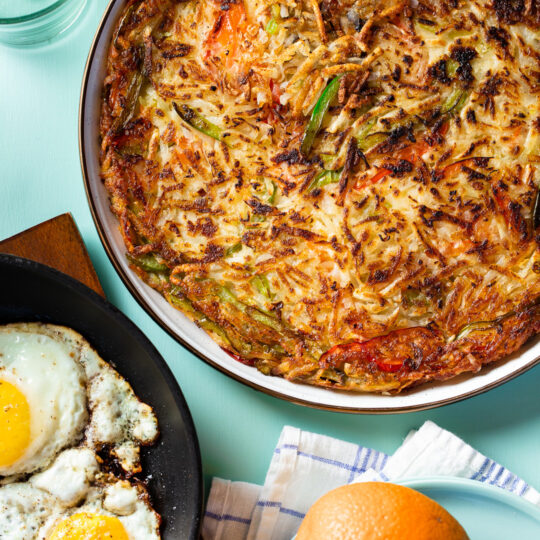 Giant Hash Brown With Peppers & Onions Gelson's