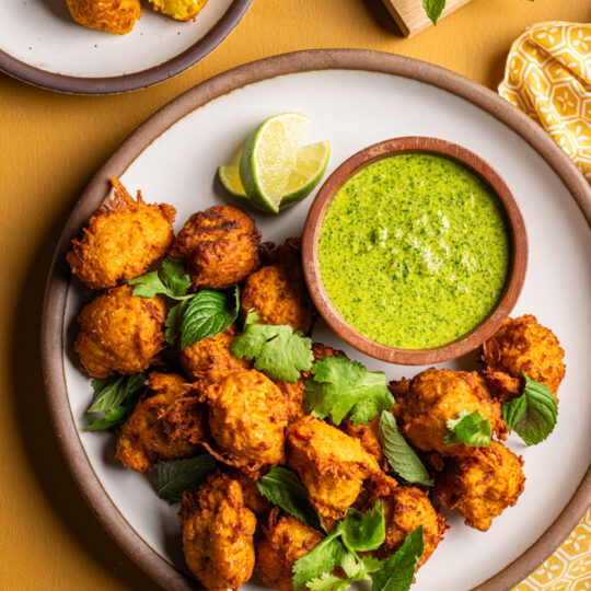 Vegan Pakoras with Mint Chutney Gelson's