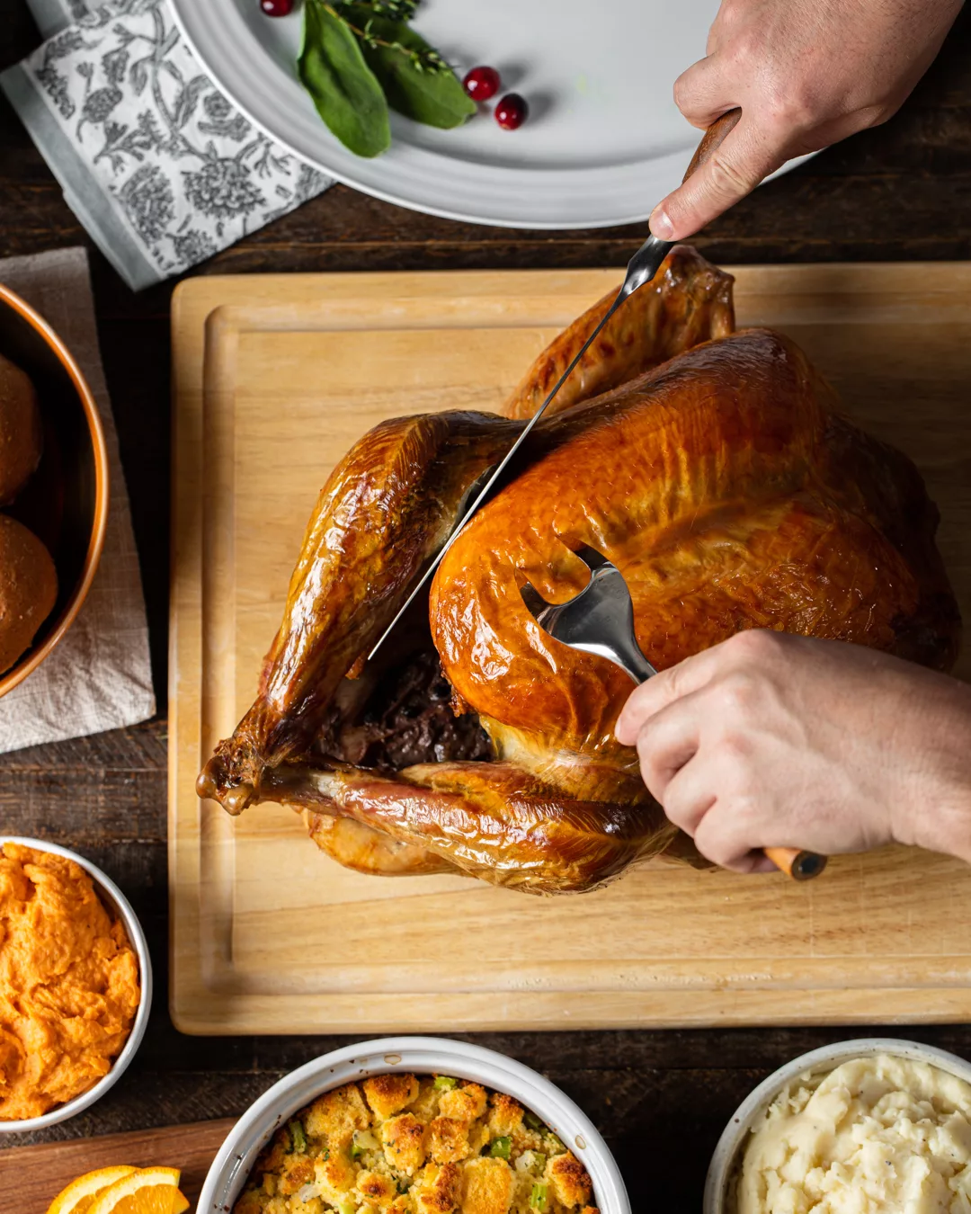 G1406 20210928 018 How to Carve a Turkey